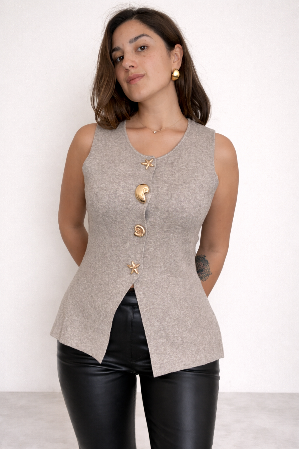 Vest chaleco mujer sin mangas con botones dorados